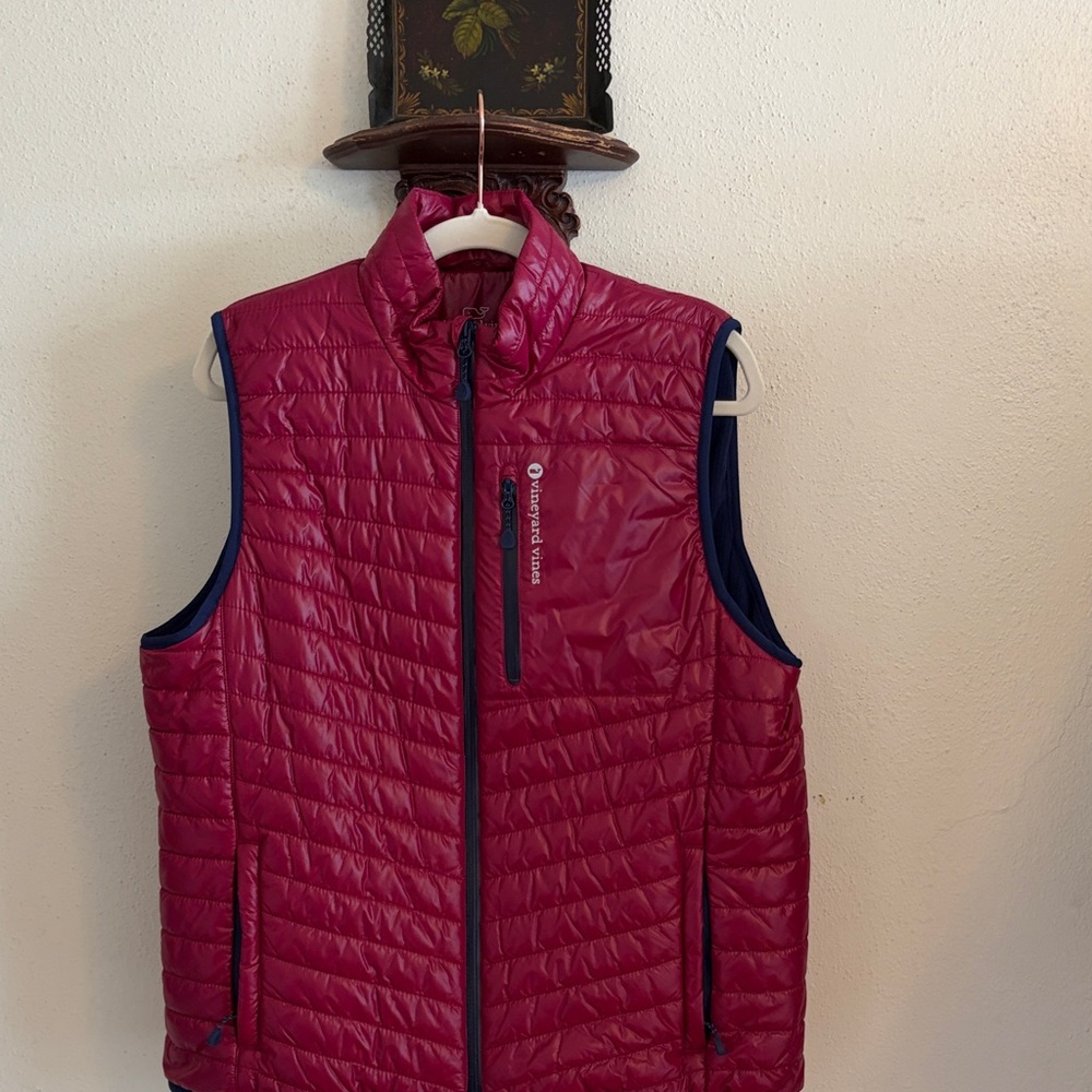 Vineyard Vines performance puffer vest